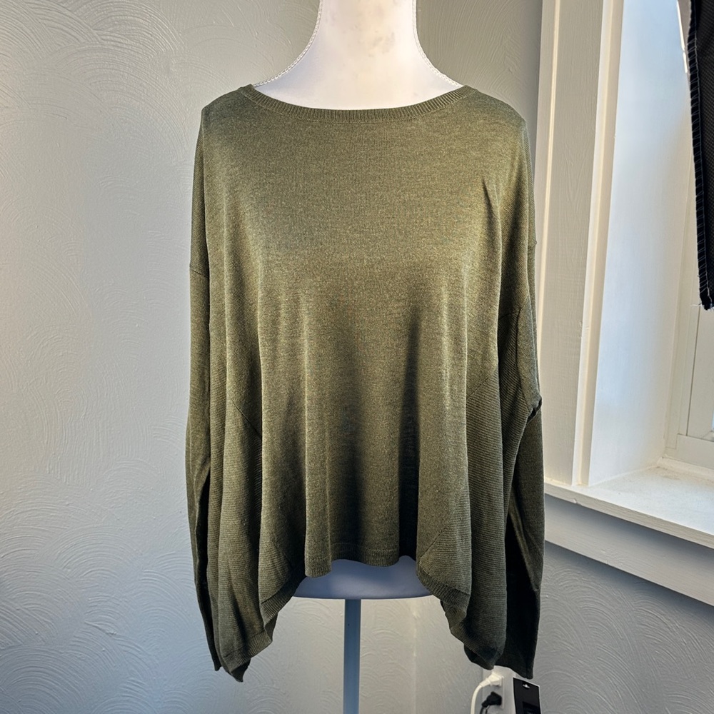 NWT. Mossimo Supply Co.‎ Forest Green Relaxed Sweater M